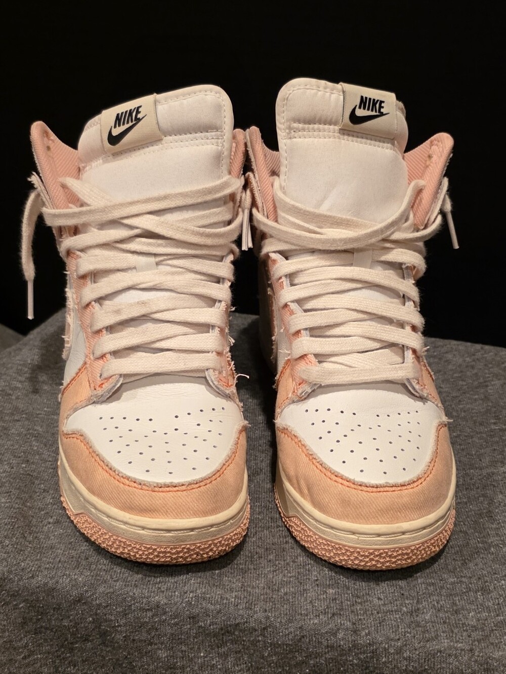 Women’s Nike Dunk High 1985 “Arctic Orange” Sneakers – Size 7.5(DV1143-800)